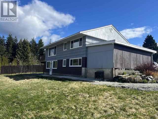 34 Grebe Street, House detached with 4 bedrooms, 2 bathrooms and null parking in Kitimat BC | Image 29