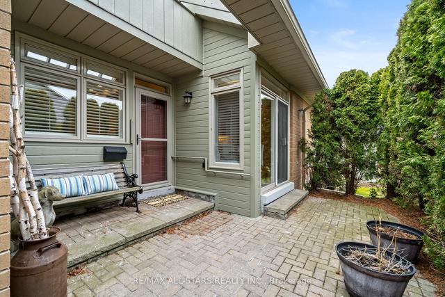 12 Louisbourg Way, Townhouse with 2 bedrooms, 3 bathrooms and 4 parking in Markham ON | Image 12