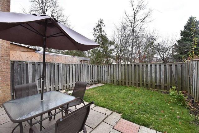 73 Moregate Cres, Townhouse with 3 bedrooms, 3 bathrooms and 2 parking in Brampton ON | Image 18