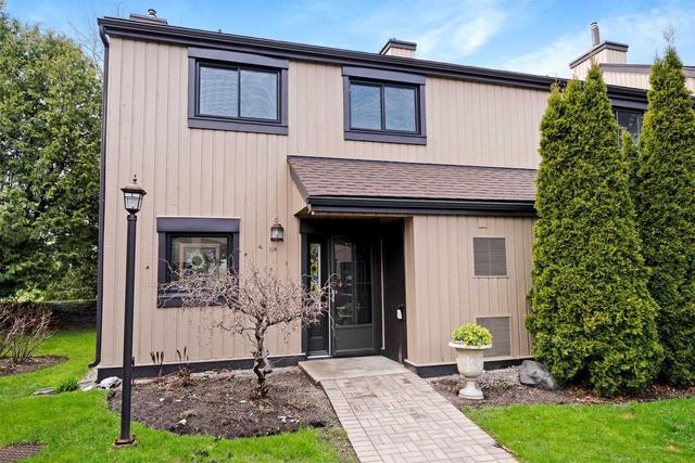 154 Escarpment Cres, Townhouse with 4 bedrooms, 3 bathrooms and 1 parking in Collingwood ON | Image 1