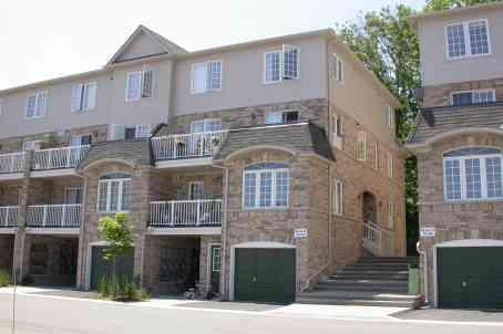 33 - 200 Mclevin Ave, Townhouse with 2 bedrooms, 1 bathrooms and 1 parking in Toronto ON | Image 1