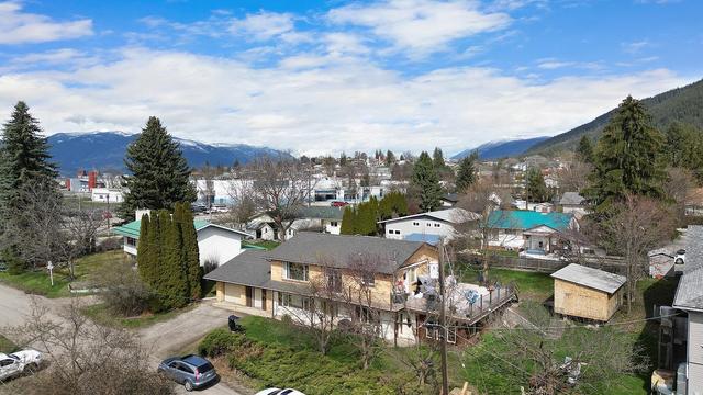 1818 Dogwood Street, House detached with 5 bedrooms, 4 bathrooms and 3 parking in Creston BC | Image 27