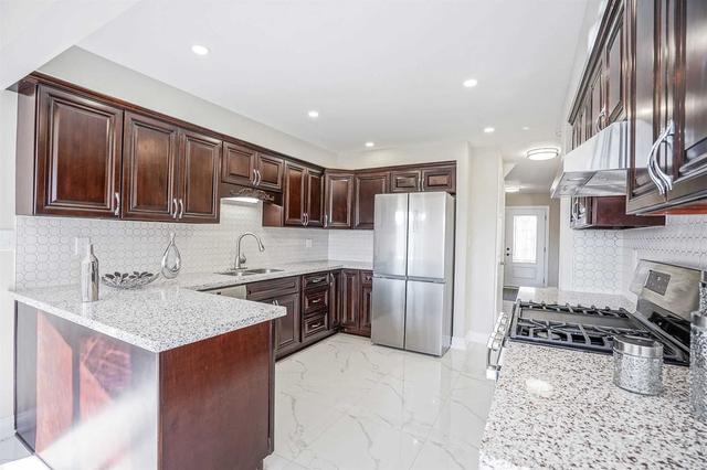 3200 Galbraith Dr, House detached with 4 bedrooms, 5 bathrooms and 4 parking in Mississauga ON | Image 4