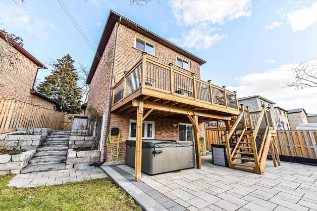 34 Mercer Cres, House attached with 3 bedrooms, 4 bathrooms and 6 parking in Markham ON | Image 19