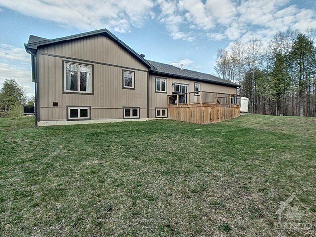 70 Stonewalk Drive, House detached with 4 bedrooms, 3 bathrooms and 8 parking in North Grenville ON | Image 30
