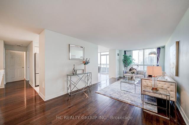 2807 - 18 Parkview Ave, Condo with 3 bedrooms, 2 bathrooms and 1 parking in Toronto ON | Image 23