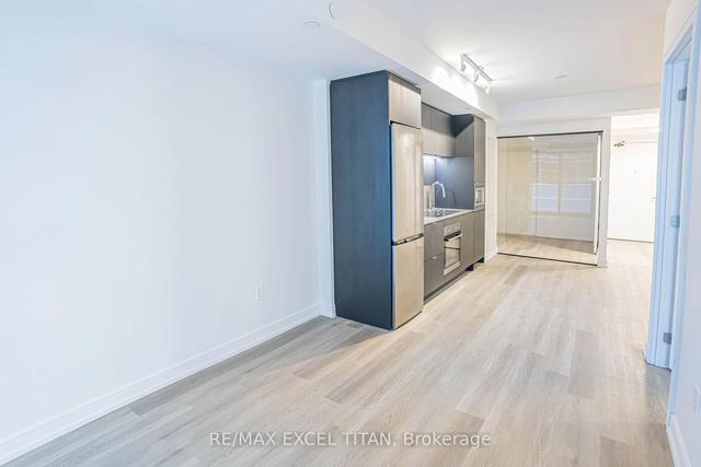 718 - 1 Jarvis St, Condo with 2 bedrooms, 2 bathrooms and 1 parking in Hamilton ON | Image 4