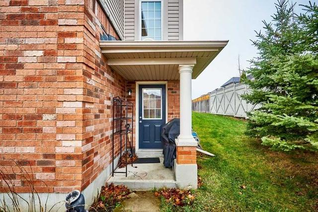 26 Lander Cres, House attached with 3 bedrooms, 3 bathrooms and 3 parking in Clarington ON | Image 30