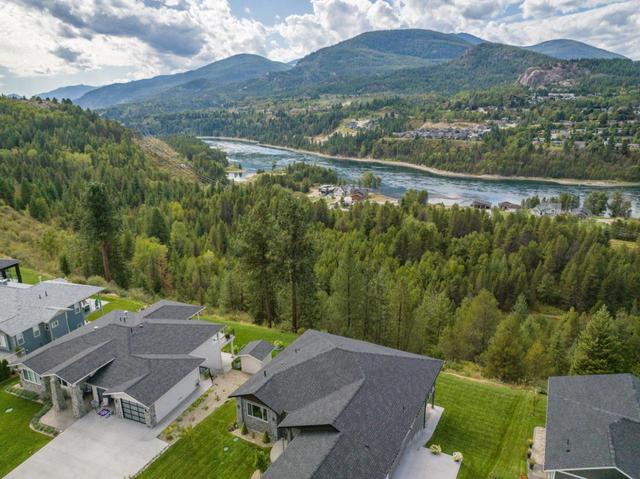 729 Prairie South Road, House detached with 4 bedrooms, 3 bathrooms and null parking in Central Kootenay J BC | Image 64