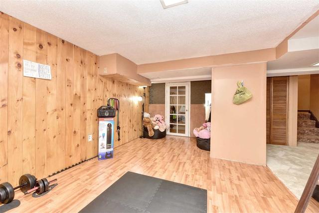 32 Balmoral Dr, Townhouse with 3 bedrooms, 2 bathrooms and 1 parking in Brampton ON | Image 28