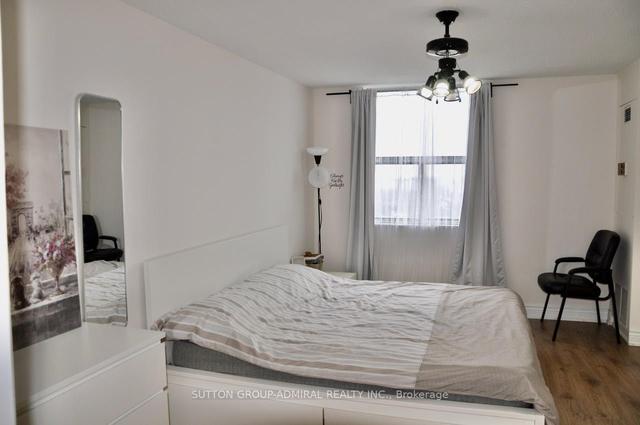 ph2203 - 205 Hilda Ave, Condo with 3 bedrooms, 2 bathrooms and 1 parking in Toronto ON | Image 4