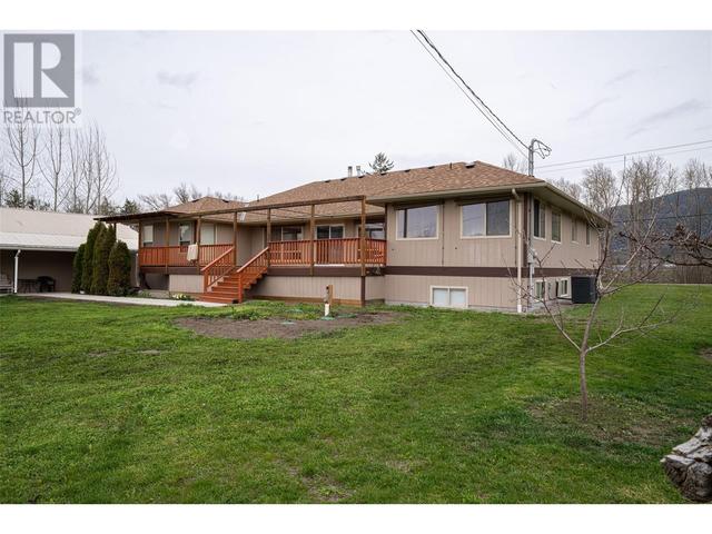 3323 Powerhouse Road, House detached with 4 bedrooms, 3 bathrooms and 4 parking in Spallumcheen BC | Image 4