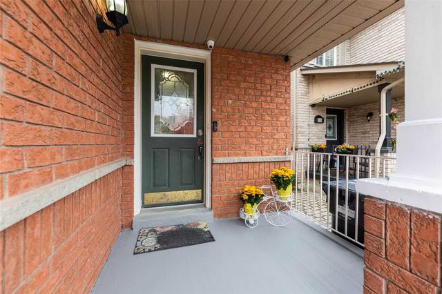 34 Hollowgrove Blvd, House semidetached with 4 bedrooms, 4 bathrooms and 3 parking in Brampton ON | Image 31