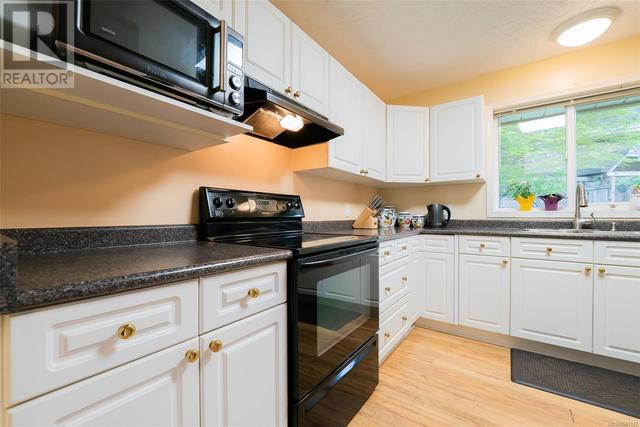 3429 Planta Rd, House detached with 3 bedrooms, 3 bathrooms and 2 parking in Nanaimo BC | Image 14
