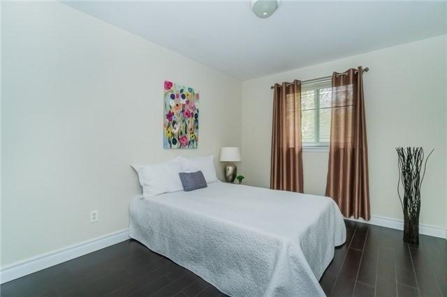 Upper - 3280 Klaiman Upper Dr, House semidetached with 3 bedrooms, 2 bathrooms and 2 parking in Mississauga ON | Image 6
