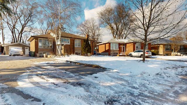 36 Samba Dr, House detached with 3 bedrooms, 3 bathrooms and 5 parking in Toronto ON | Image 12