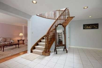 11 Shadywood Rd, House detached with 5 bedrooms, 5 bathrooms and 3 parking in Brampton ON | Image 4