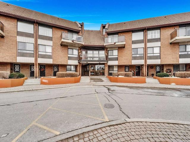 205 - 1000 Cedarglen Gate, Condo with 2 bedrooms, 2 bathrooms and 2 parking in Mississauga ON | Image 1