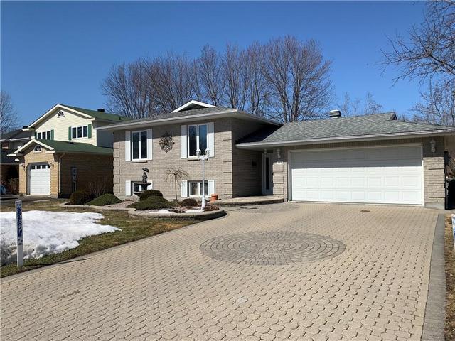 580 Joanne Crescent, House detached with 3 bedrooms, 2 bathrooms and 6 parking in Cornwall ON | Image 1