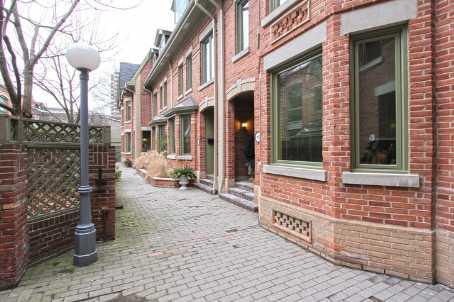 th 11 - 38 Earl St, Townhouse with 3 bedrooms, 3 bathrooms and 1 parking in Toronto ON | Image 1