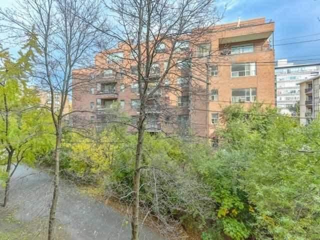 610 - 22 Shallmar Blvd, Condo with 3 bedrooms, 2 bathrooms and 1 parking in Toronto ON | Image 18