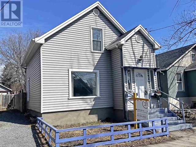 412 Queen Street, House detached with 3 bedrooms, 1 bathrooms and null parking in Thunder Bay ON | Image 4