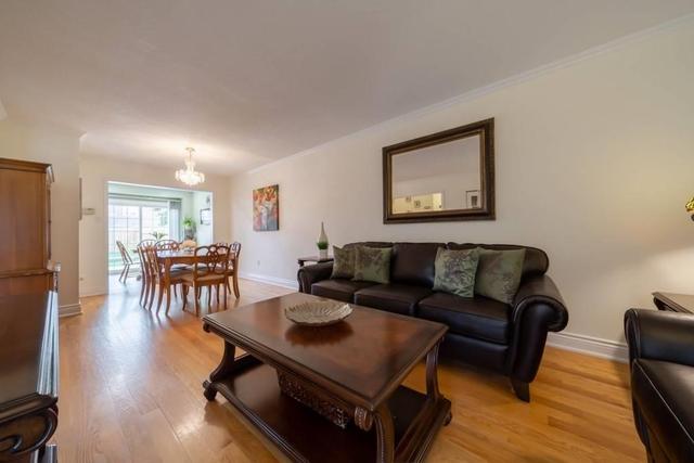4056 Silverhaze Rd, House detached with 3 bedrooms, 3 bathrooms and 5 parking in Mississauga ON | Image 7