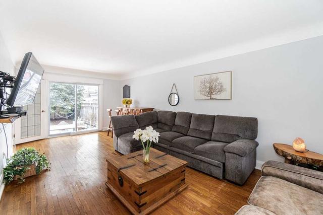 14 East 26th St, House detached with 3 bedrooms, 2 bathrooms and 2 parking in Hamilton ON | Image 13