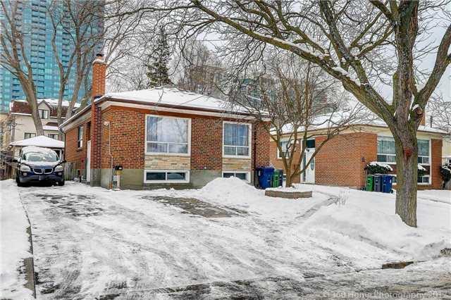 9 Kensington Ave, House detached with 4 bedrooms, 3 bathrooms and 4 parking in Toronto ON | Image 1