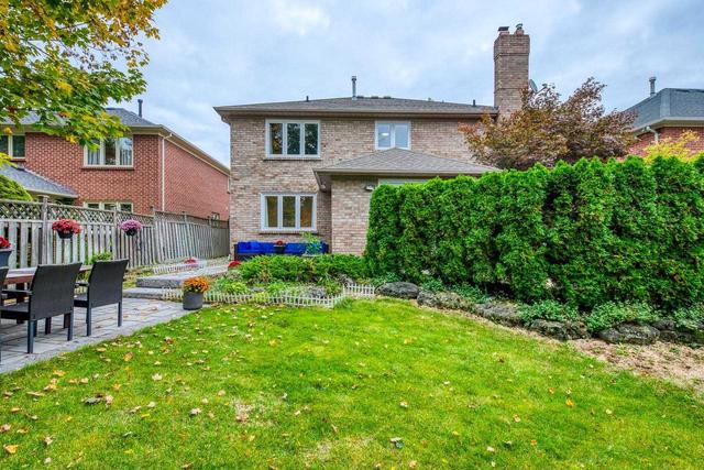 2066 Pipers Crt, House detached with 4 bedrooms, 5 bathrooms and 6 parking in Burlington ON | Image 35