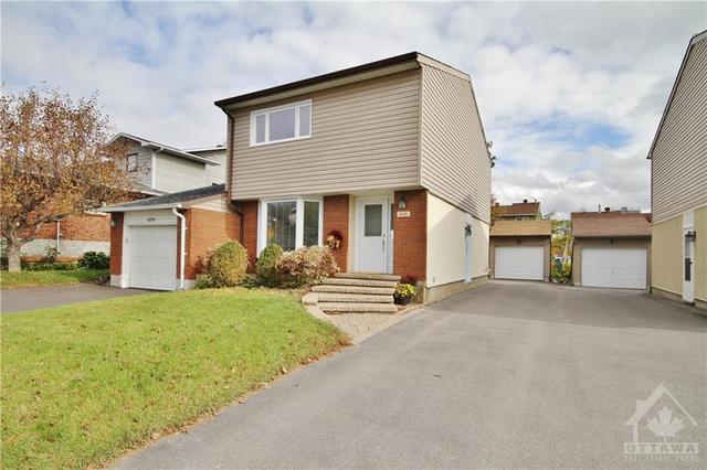 1041 Barwell Avenue, Home with 3 bedrooms, 3 bathrooms and 6 parking in Ottawa ON | Image 1
