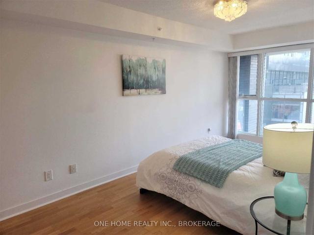 802 - 295 Adelaide St W, Condo with 1 bedrooms, 1 bathrooms and 0 parking in Toronto ON | Image 3