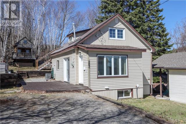 283 Brebeuf, House detached with 3 bedrooms, 2 bathrooms and null parking in Greater Sudbury ON | Image 2