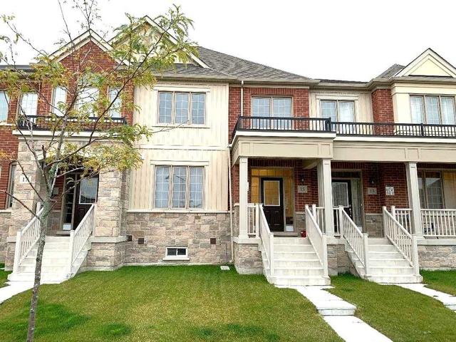 15 Carratuck St, House attached with 4 bedrooms, 4 bathrooms and 3 parking in East Gwillimbury ON | Card Image