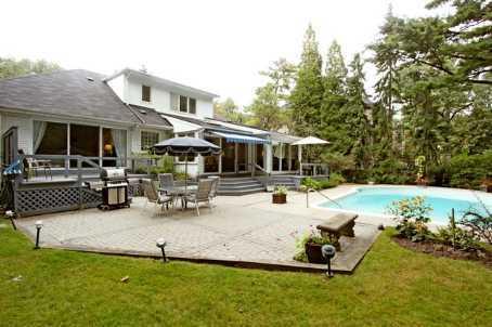 7 Ashley Park Rd, House detached with 4 bedrooms, 5 bathrooms and 6 parking in Toronto ON | Image 2