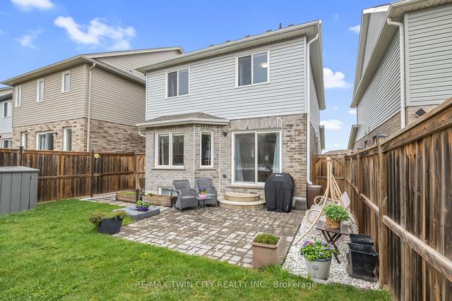 916 Banffshire Crt, House detached with 3 bedrooms, 3 bathrooms and 3 parking in Kitchener ON | Image 29