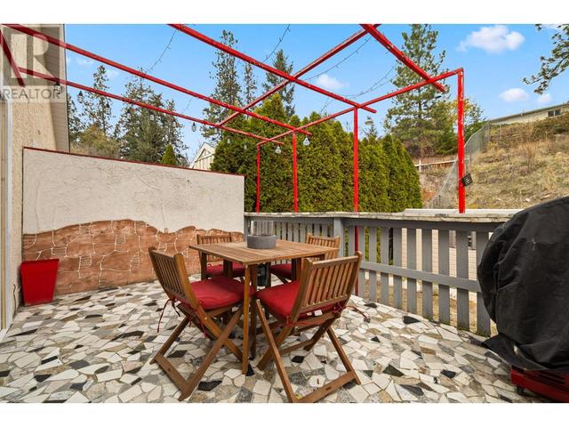 2942 Mcallister Road, House detached with 5 bedrooms, 2 bathrooms and 4 parking in West Kelowna BC | Image 35