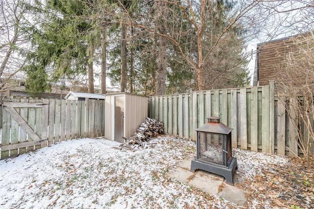 126 Overlea Dr, House attached with 3 bedrooms, 2 bathrooms and 2 parking in Kitchener ON | Image 32