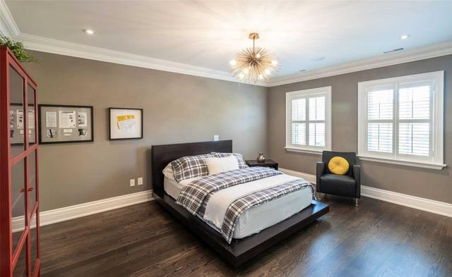77 Van Dusen Blvd, House detached with 4 bedrooms, 4 bathrooms and 6 parking in Toronto ON | Image 15