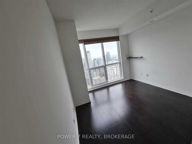 4715 - 386 Yonge St, Condo with 2 bedrooms, 2 bathrooms and 1 parking in Toronto ON | Image 21