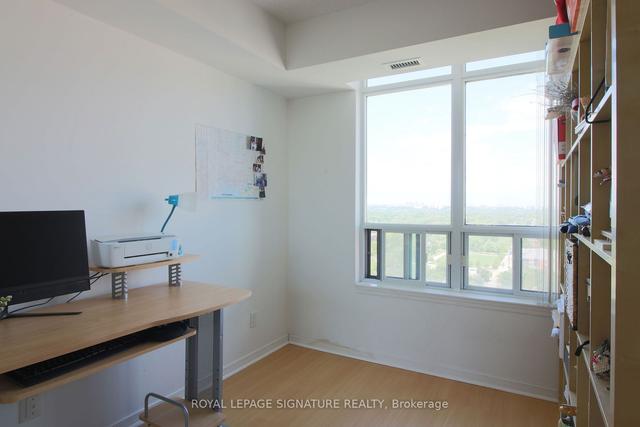 2210 - 8 Hillcrest Ave, Condo with 2 bedrooms, 2 bathrooms and 1 parking in Toronto ON | Image 7