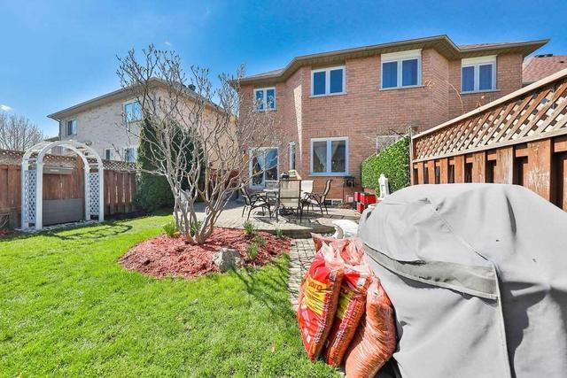 5488 Tree Crest Crt, House semidetached with 3 bedrooms, 3 bathrooms and 3 parking in Mississauga ON | Image 26