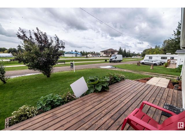 4527 47 St, House detached with 2 bedrooms, 1 bathrooms and null parking in Alberta Beach AB | Image 4