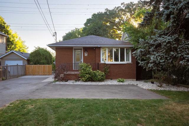 617 Beach Blvd, House detached with 3 bedrooms, 2 bathrooms and 4 parking in Hamilton ON | Image 1