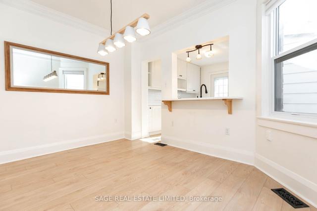 201 Oakcrest Ave, House semidetached with 2 bedrooms, 2 bathrooms and 0 parking in Toronto ON | Image 5