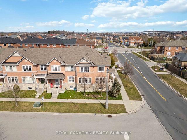 97 Andriana Cres, House attached with 3 bedrooms, 3 bathrooms and 3 parking in Markham ON | Image 23