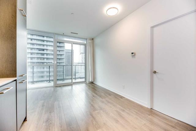 1910 - 87 Peter St, Condo with 1 bedrooms, 1 bathrooms and 1 parking in Toronto ON | Image 26