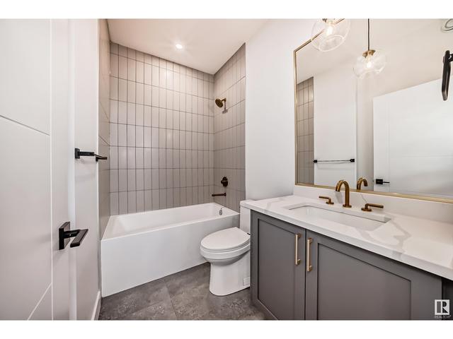 8235 93a Av Nw, House detached with 3 bedrooms, 2 bathrooms and 2 parking in Edmonton AB | Image 38