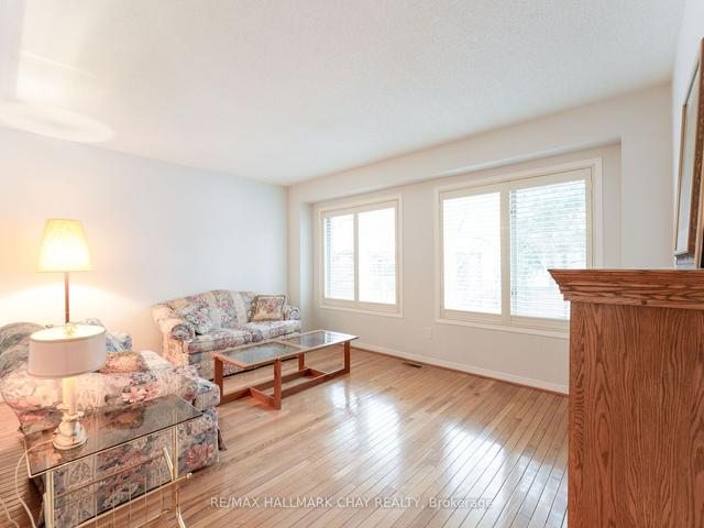 9 Briarwood Dr, Condo with 2 bedrooms, 4 bathrooms and 3 parking in New Tecumseth ON | Image 7