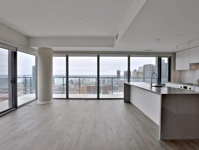 2501 - 60 Colborne St, Condo with 3 bedrooms, 3 bathrooms and 2 parking in Toronto ON | Image 3